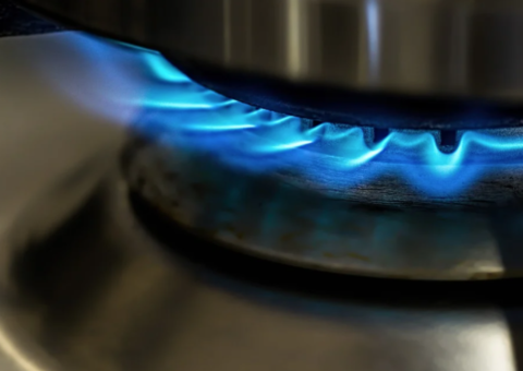 Petrobras vai reajustar preço do gás de cozinha em 5,3% a partir de quinta-feira