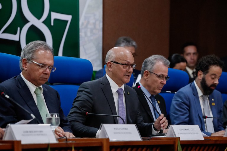 Coronel Alfredo Menezes se pronuncia após exoneração da Suframa