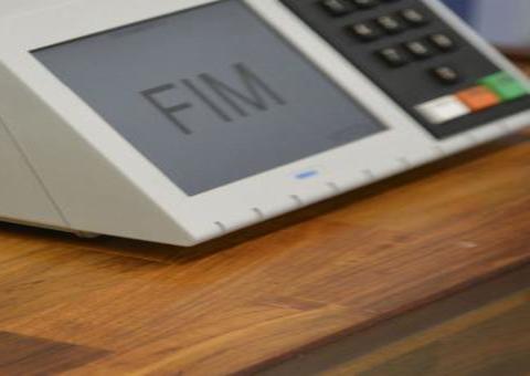 Lei da Ficha Limpa completa dez anos