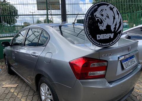 'Playboy' é preso suspeito de comprar carro com restrição de estelionato em Manaus 