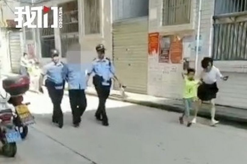 37 crianças e dois adultos são esfaqueados durante ataque à escola na China