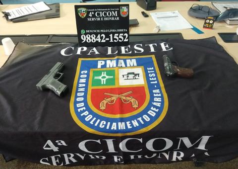 Assaltantes são presos após colidir motocicleta em viatura durante fuga em Manaus 