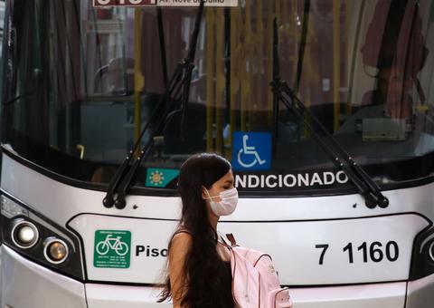 Senado aprova uso obrigatório de máscaras em locais públicos