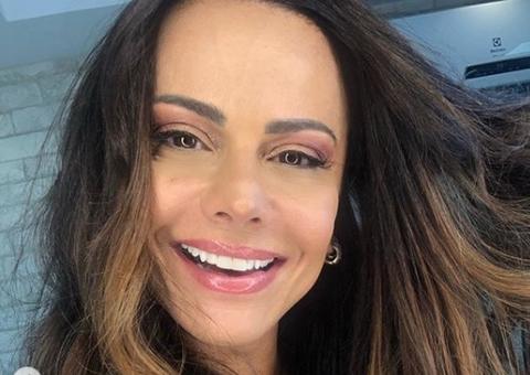 Aos 45, Viviane Araújo procura clínica para engravidar do namorado