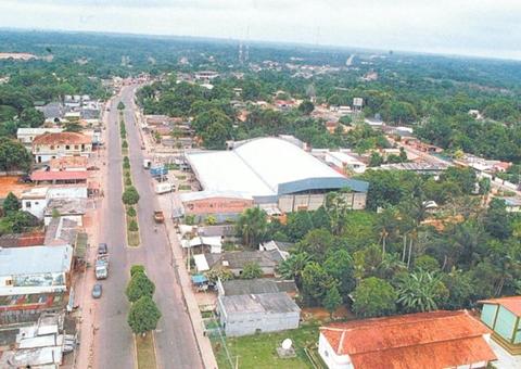 Ameaçada por multa de R$ 2 milhões, Prefeitura de Iranduba deve melhorar rede de iluminação