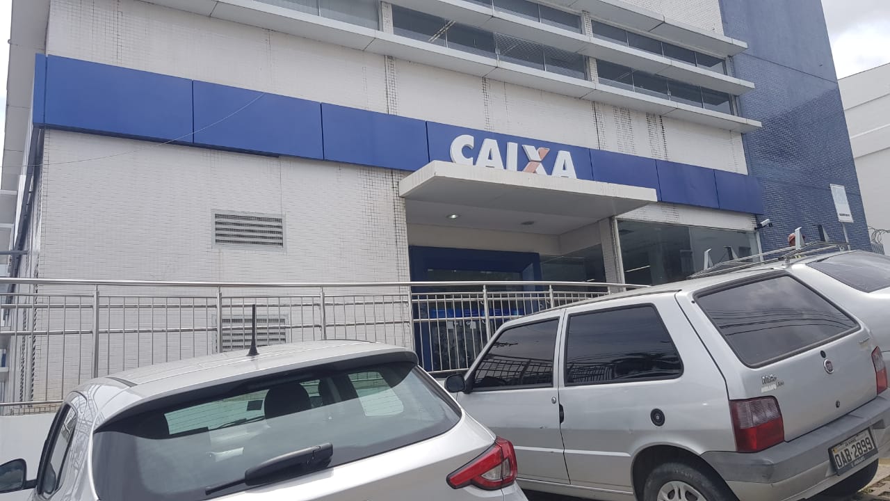 Emergencial: Caixa abre agências neste sábado para pagamentos em dinheiro