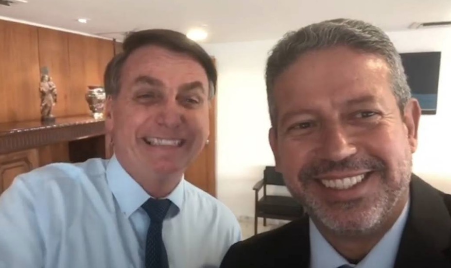 Procuradoria denuncia Arthur Lira, líder do centrão e aliado de Bolsonaro, sob acusação de corrupção