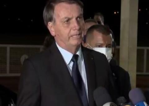 'Ou trabalha sem ideologia ou caímos fora', diz Bolsonaro ao ameaçar romper com OMS 