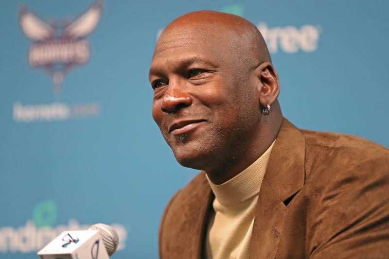 Michael Jordan anuncia doação de $100 milhões para combater racismo