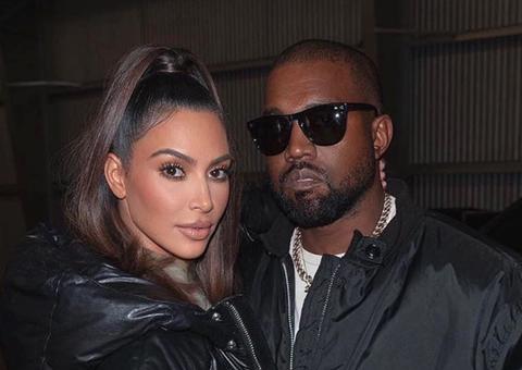 Kim Kardashian cogita morar em casa separada de Kanye West para evitar divórcio