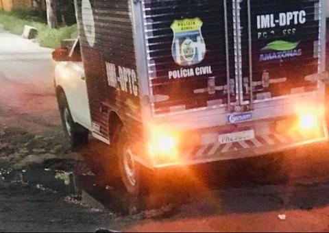 Homem é assassinado a facadas na Feira da Banana em Manaus