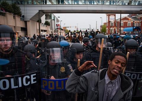 Proposta aumenta pena para crimes de discriminação e injúria racial
