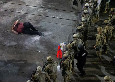 Homem é baleado durante manifestação contra o racismo nos Estados Unidos