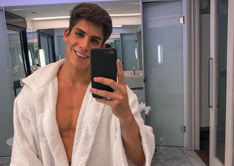 Namorado da mãe de Neymar aparece em site de prostituição: ‘Viril e leiteiro’