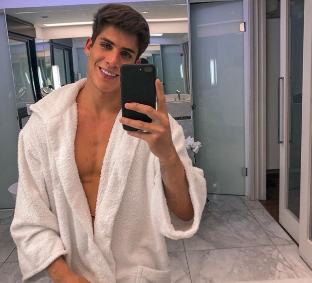 Namorado da mãe de Neymar aparece em site de prostituição: ‘Viril e leiteiro’