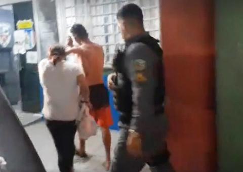 Casal é preso após furtar produtos em supermercado de Manaus