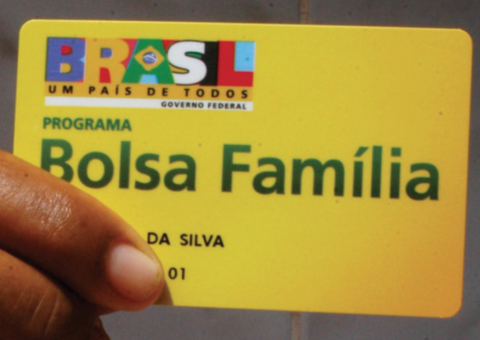 Governo recua e revoga portaria que dava R$ 84 milhões do Bolsa Família para a Secom