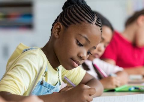 Especialistas falam sobre como lidar com preconceitos na fase escolar