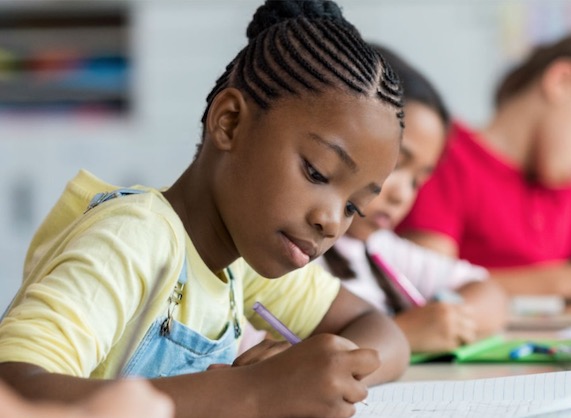 Especialistas falam sobre como lidar com preconceitos na fase escolar
