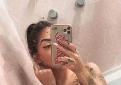 Recém-operada, MC Mirella posta vídeo completamente nua em banheira