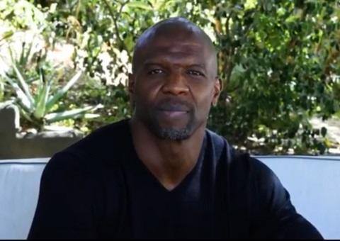 Terry Crews presta solidariedade à família de adolescente morto em operação policial no Rio de Janeiro