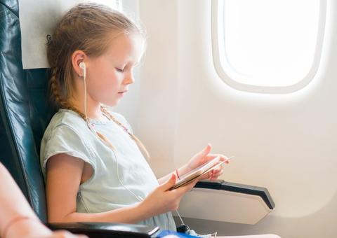 Autorização de viagem para crianças e adolescentes desacompanhados poderá ser eletrônica