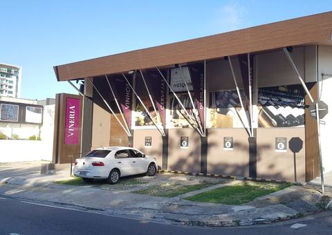 Loja de vinhos que vendeu respiradores superfaturados para o Governo é alvo da polícia em Manaus