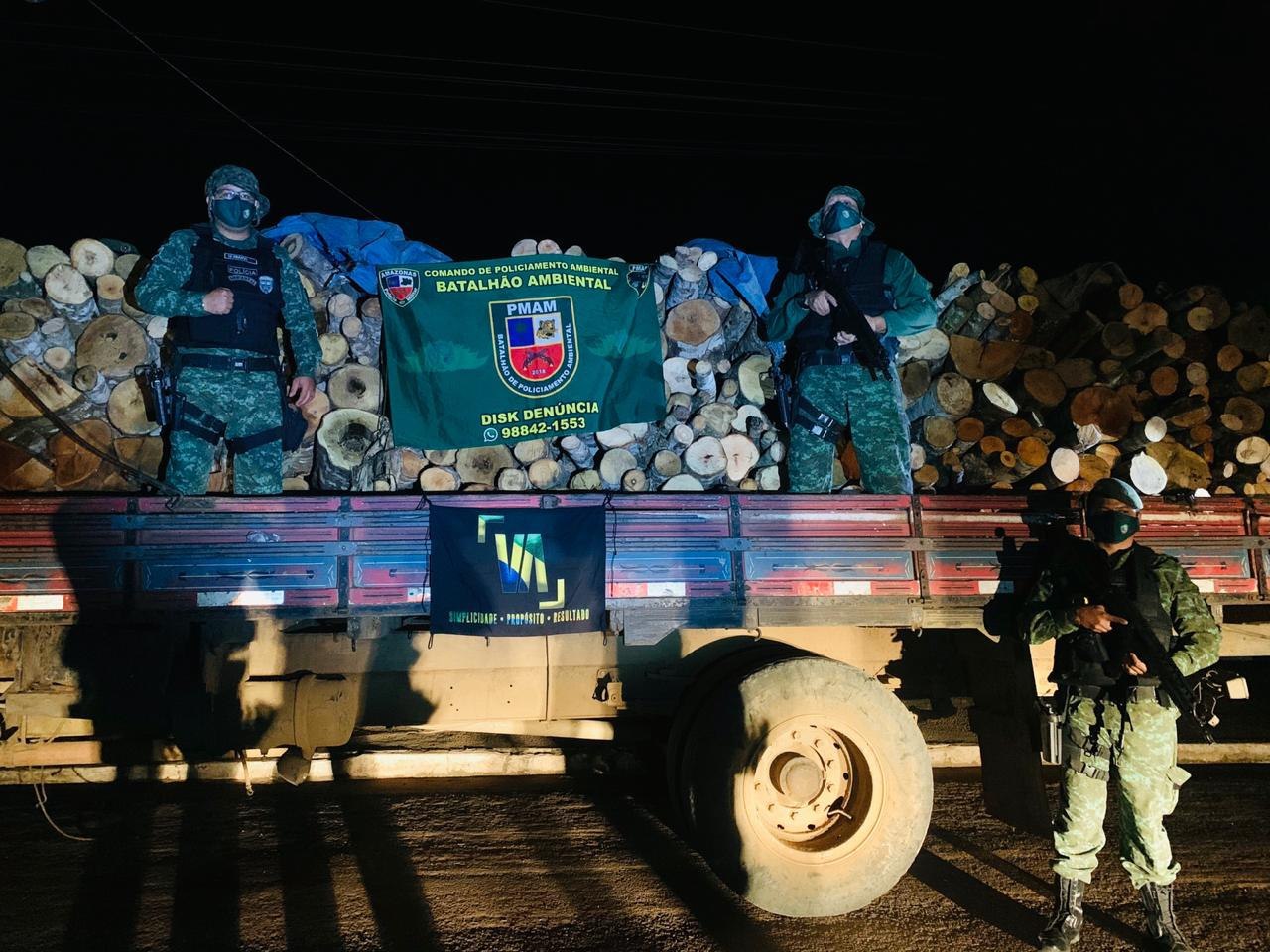 Batalhão Ambiental apreende caminhões que transportavam madeira ilegal no Amazonas 