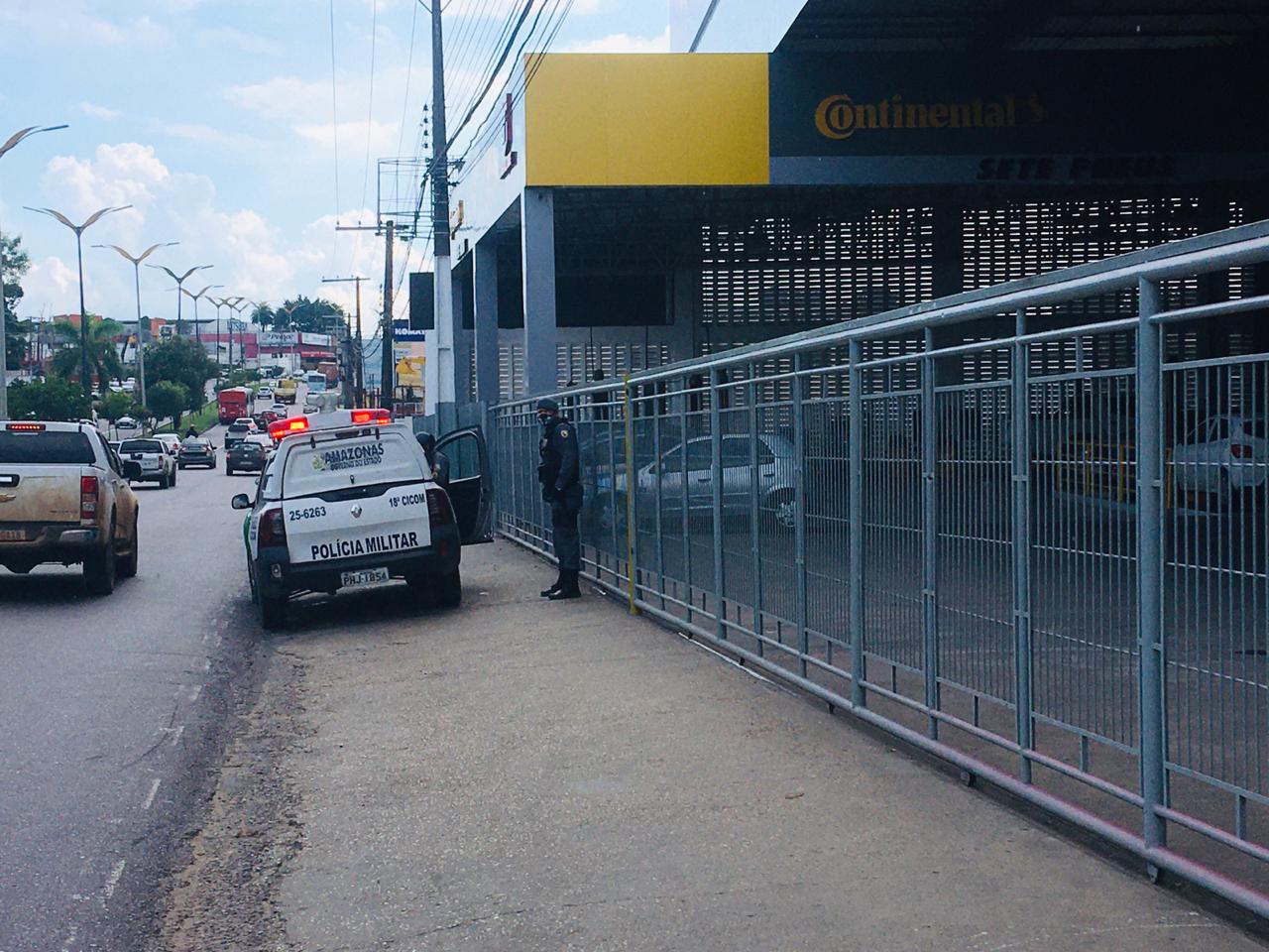 Trabalhador morre ao cair do telhado da empresa de pneus em Manaus 