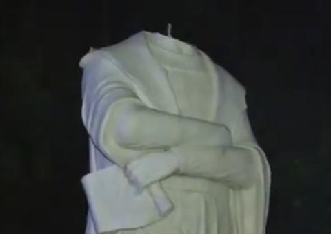 Estátuas de Cristóvão Colombo são atacadas por manifestantes nos EUA  