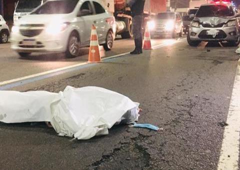 Homem morre atropelado ao tentar atravessar Torquato Tapajós 