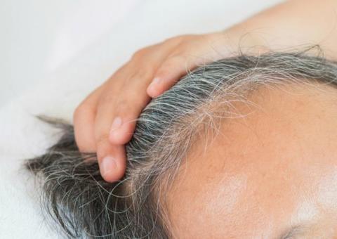 Café e canela podem dar um ´jeitinho´nos fios brancos; saiba mais