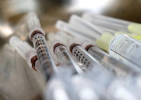 Vacina brasileira contra Covid-19 será testada em animais pela Fiocruz