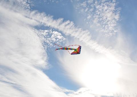 Bombeiros alertam para cuidados durante brincadeira de empinar papagaio em Manaus 