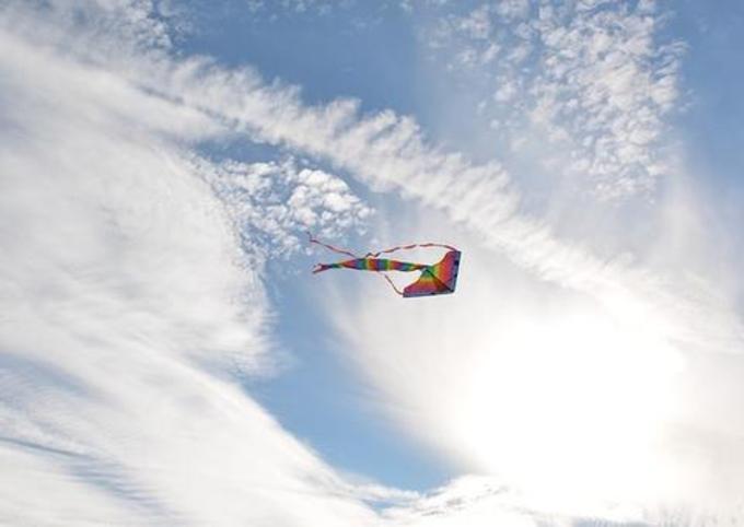 Bombeiros alertam para cuidados durante brincadeira de empinar papagaio em Manaus 