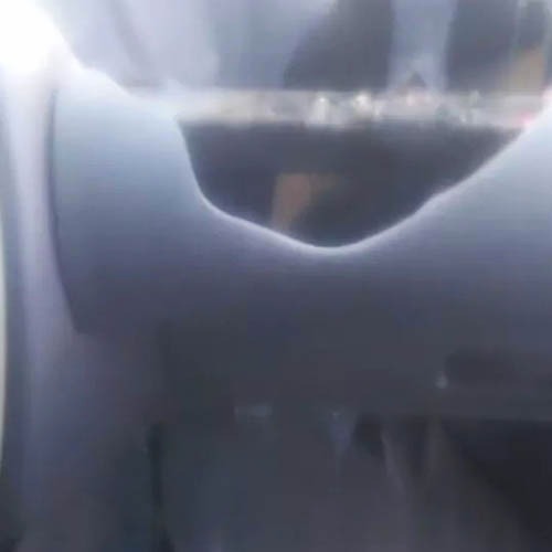 Painel de carro derrete após dona deixar álcool em gel no veículo