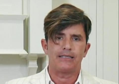 Seminua, filha de Dr. Rey posta fotos picantes no Instagram e bomba na internet