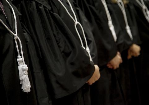 TJAM prorroga validade de concurso público para cargo de juiz 