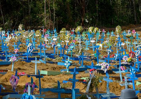 Manaus registra 50 enterros em cemitérios na quinta-feira 