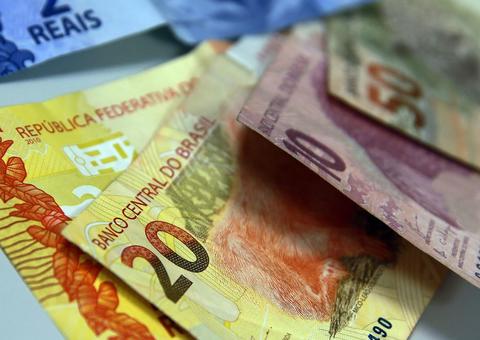 Bolsonaro sanciona lei do salário-mínimo 2020