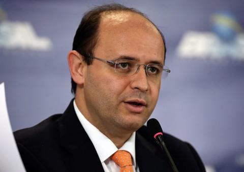 Secretário da Educação de SP deixa UTI após Covid-19