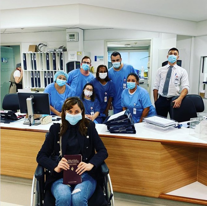 Com Covid-19, Maria Melilo recebe alta do hospital 