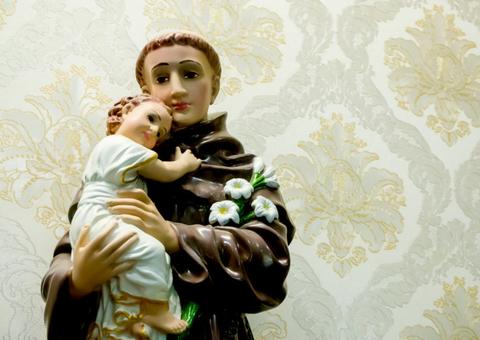 Santo Antônio; aprenda 6 simpatias para atrair a pessoa amada