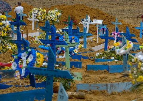 Número de sepultamentos de pessoas com Covid-19 caem em cemitérios de Manaus