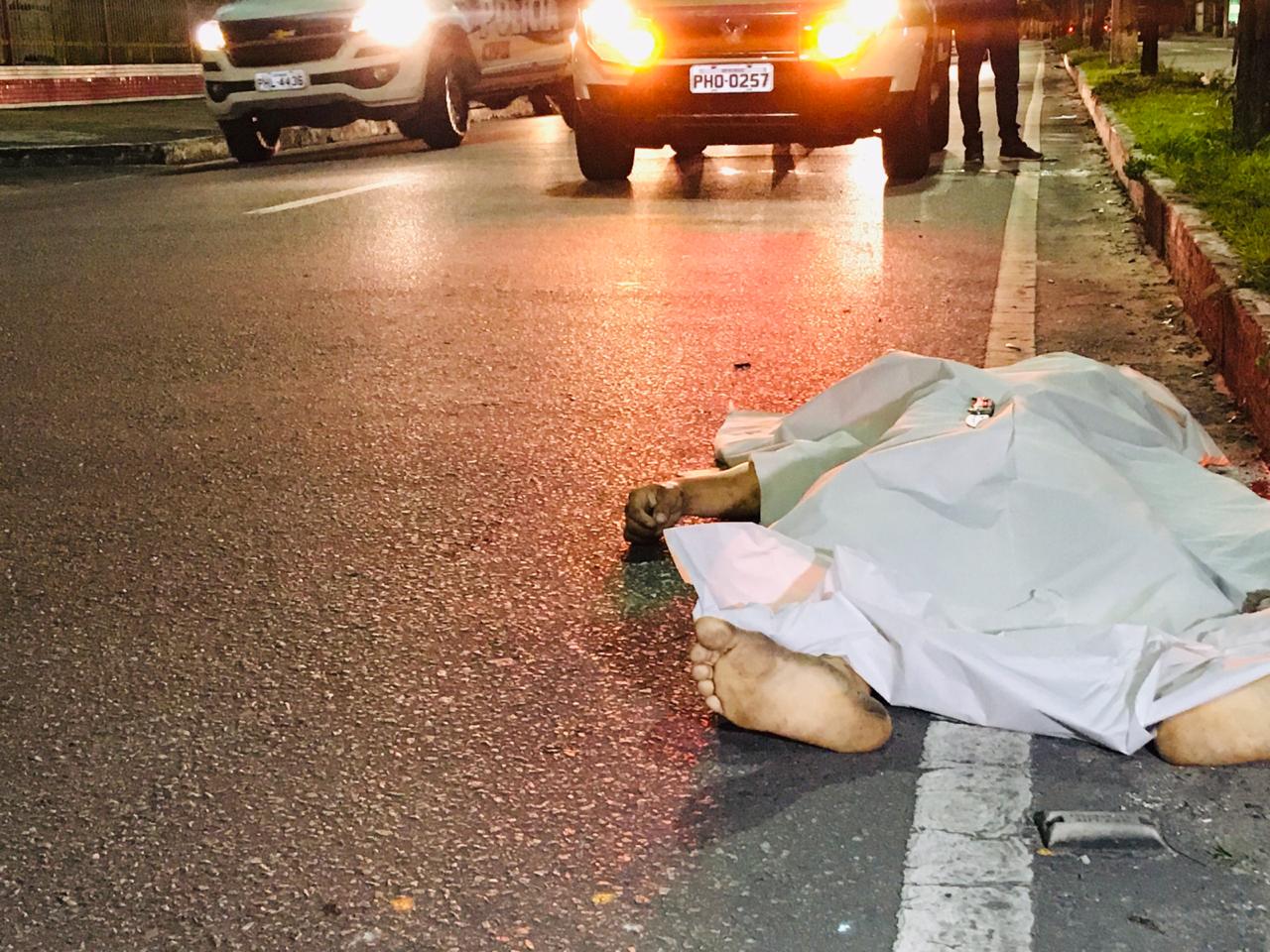 Suposto assaltante é morto por justiceiro em avenida de Manaus 