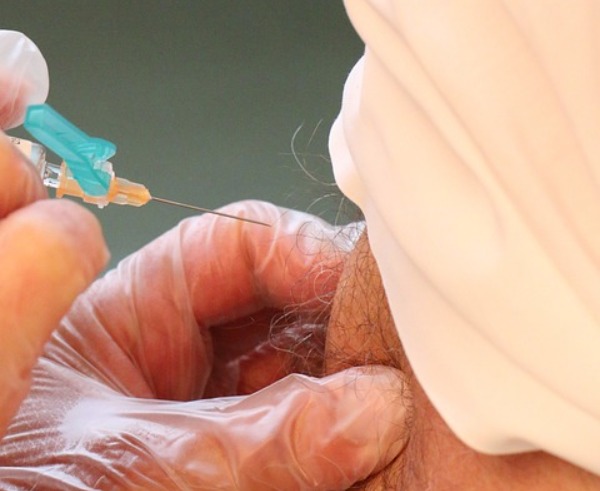 Campanha de vacinação atende idosos de Manaus nesta segunda-feira