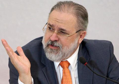 Aras acata pedido de Toffoli e abre investigação sobre ataque ao Supremo