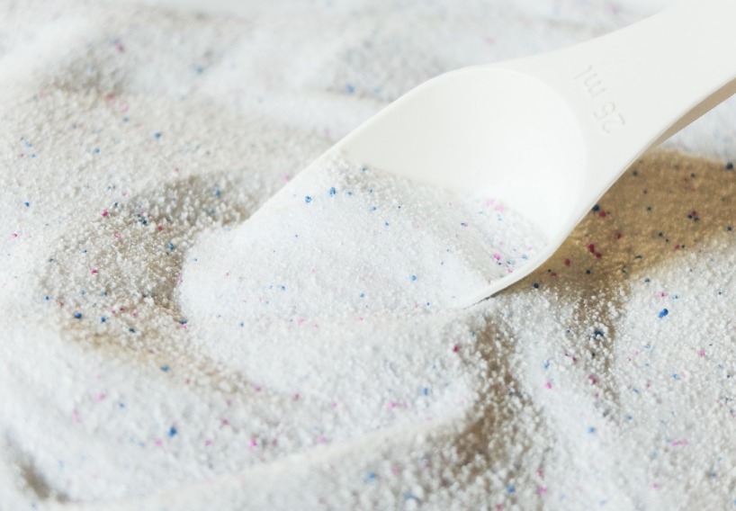 Justiça proíbe comercialização de sabão em pó que afirma eliminar a covid-19