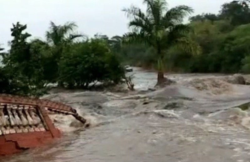 Barragem rompe em Pernambuco e deixa mais de mil pessoas desabrigadas 