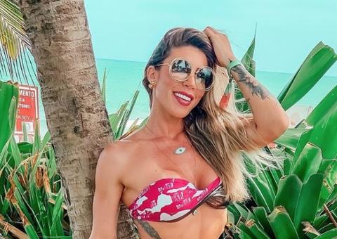 Tati Minerato foi internada em estado grave após complicação por lipoaspiração
